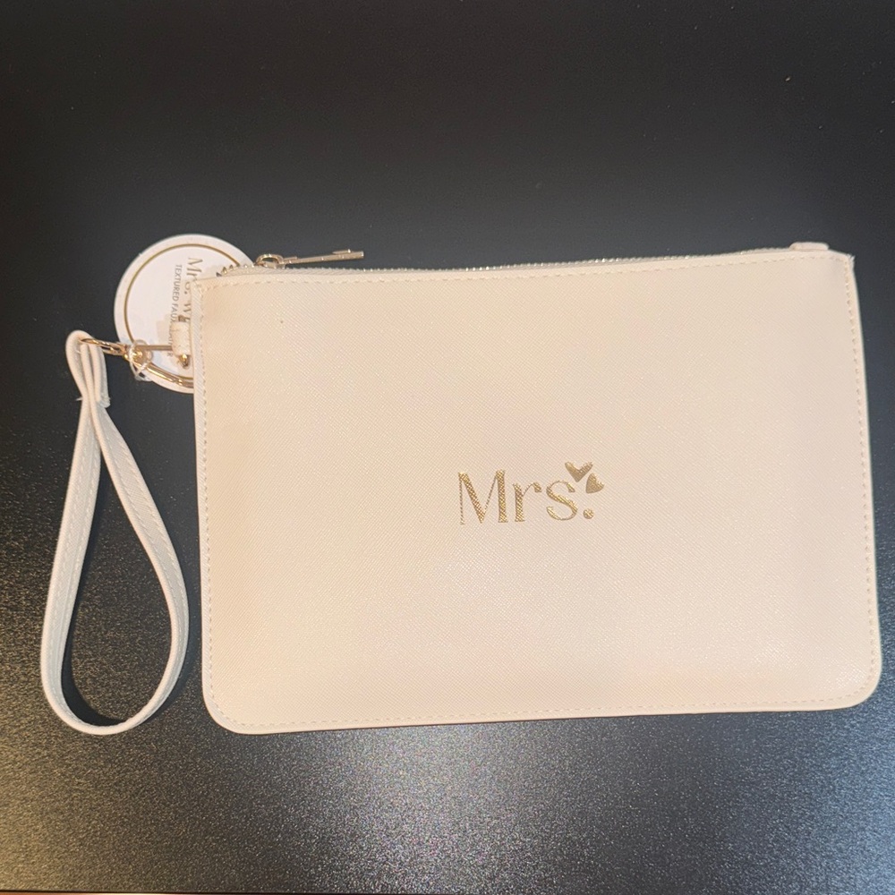 Mrs. Wristlet